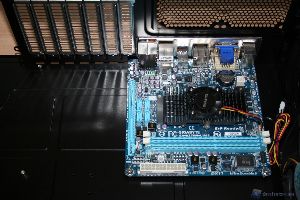 thumb 00117 SILVERSTONE GD08 HTPC XTREMEHARDWARE.COM